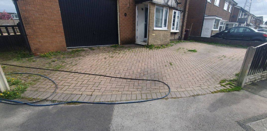 Driveway – before cleaning